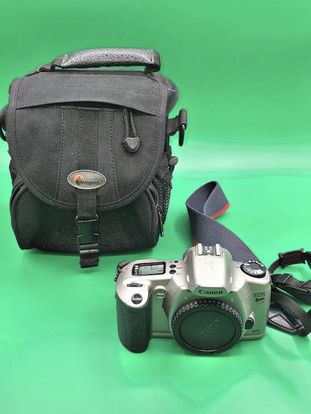 Vintage Perfection: Canon EOS Rebel GII 35mm SLR Camera & Lowepro Bag Bundle!